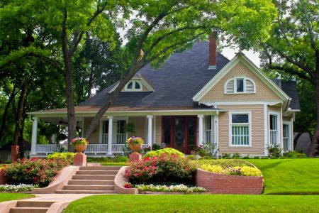 Fertilization in New England: When to Feed Your Lawn for the Biggest Payoff
