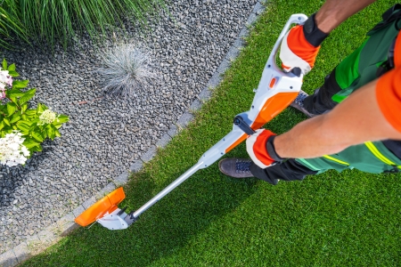 Lawn Edging 101: Where to Edge, How Often, and Why It Changes Curb Appeal Fast